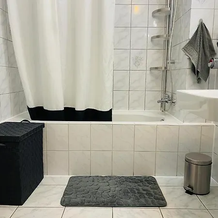 Ferienwohnung An Der Donau Apartment *